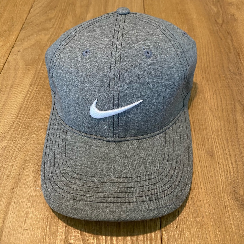 Nike Tiger Woods VAPOR Golf Hat